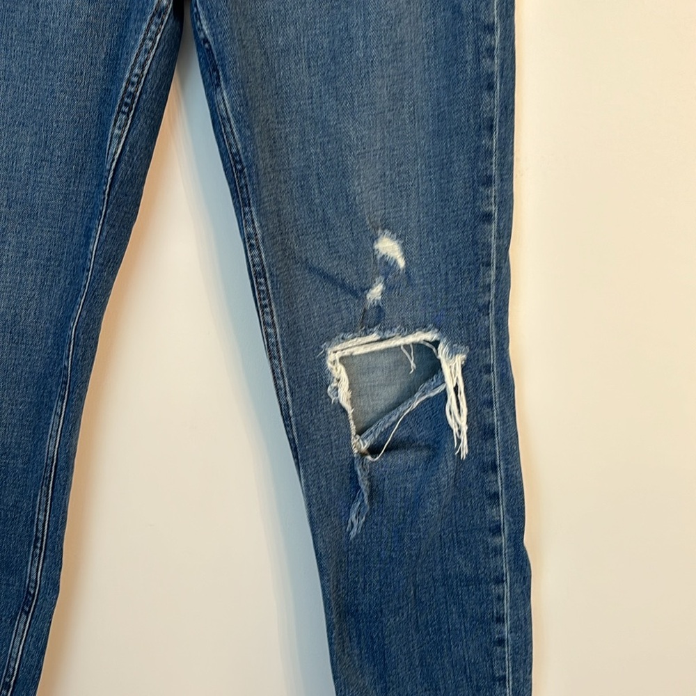 Abercrombie High Rise Mom Jeans Dark Wash Distressed Size 26 - Picture 3 of 6